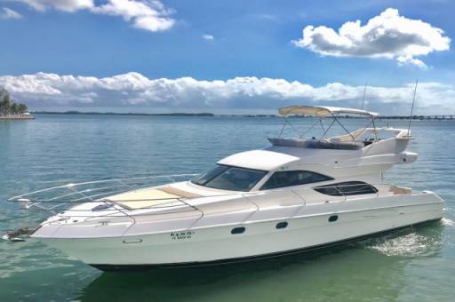 Miami Bay Cruiser On a 52' Altamar